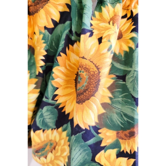 Vintage Sunflower Handmade Crop Top / Cropped Top Made from 90s Vintage Fabric - Picture 5 of 12